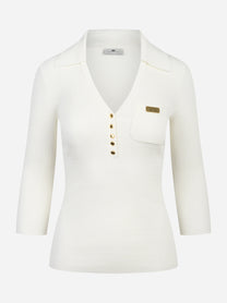 Polo bianca in maglia a micro trecce