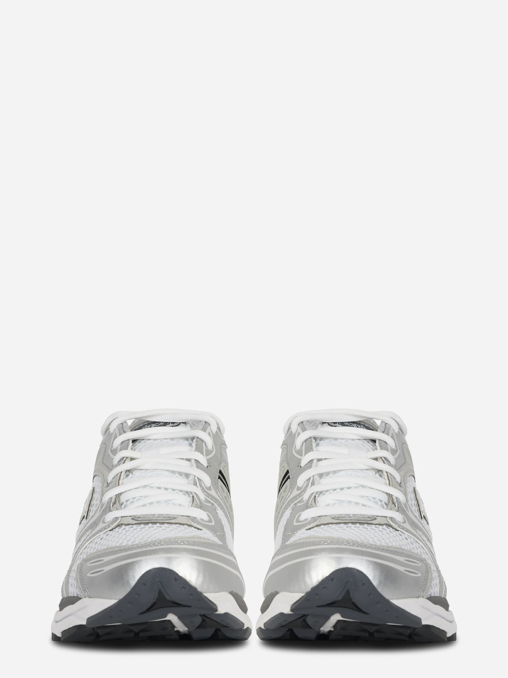 Sneakers Triumph bianche e argento