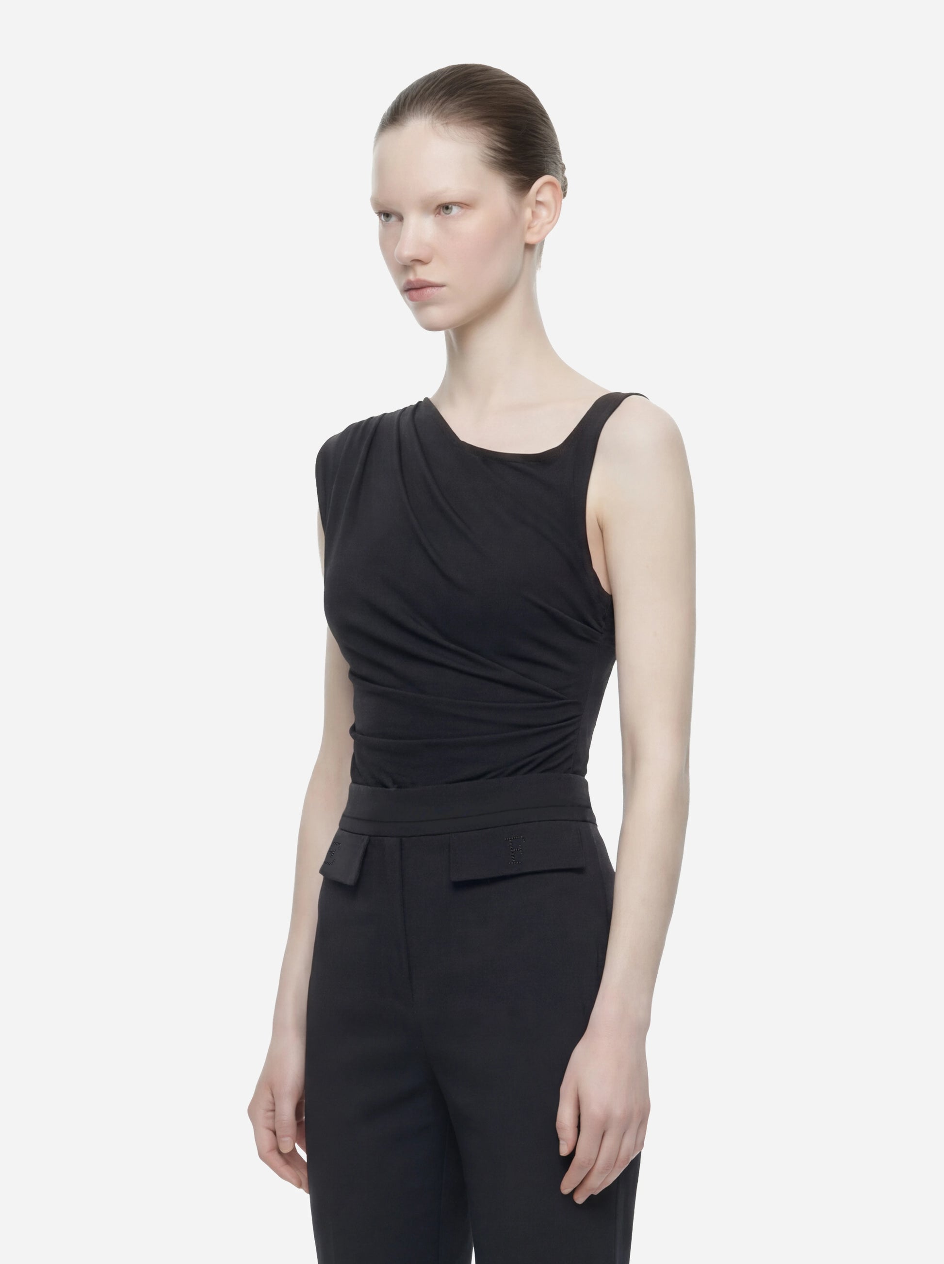 Body in jersey nero con spalla gioiello