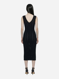 Abito nero in maglia a jour