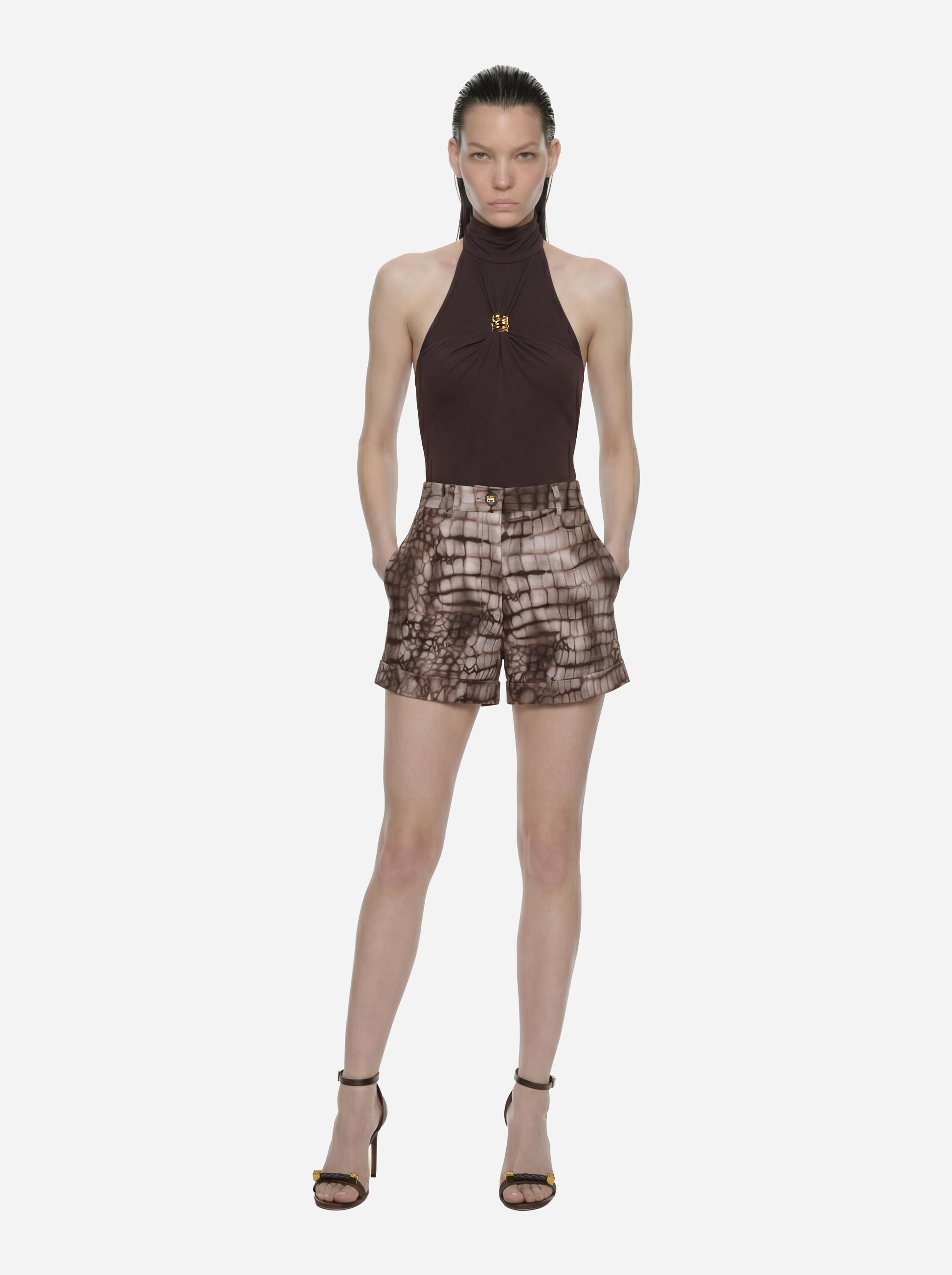 Body in jersey marrone crepe con dettaglio gioiello