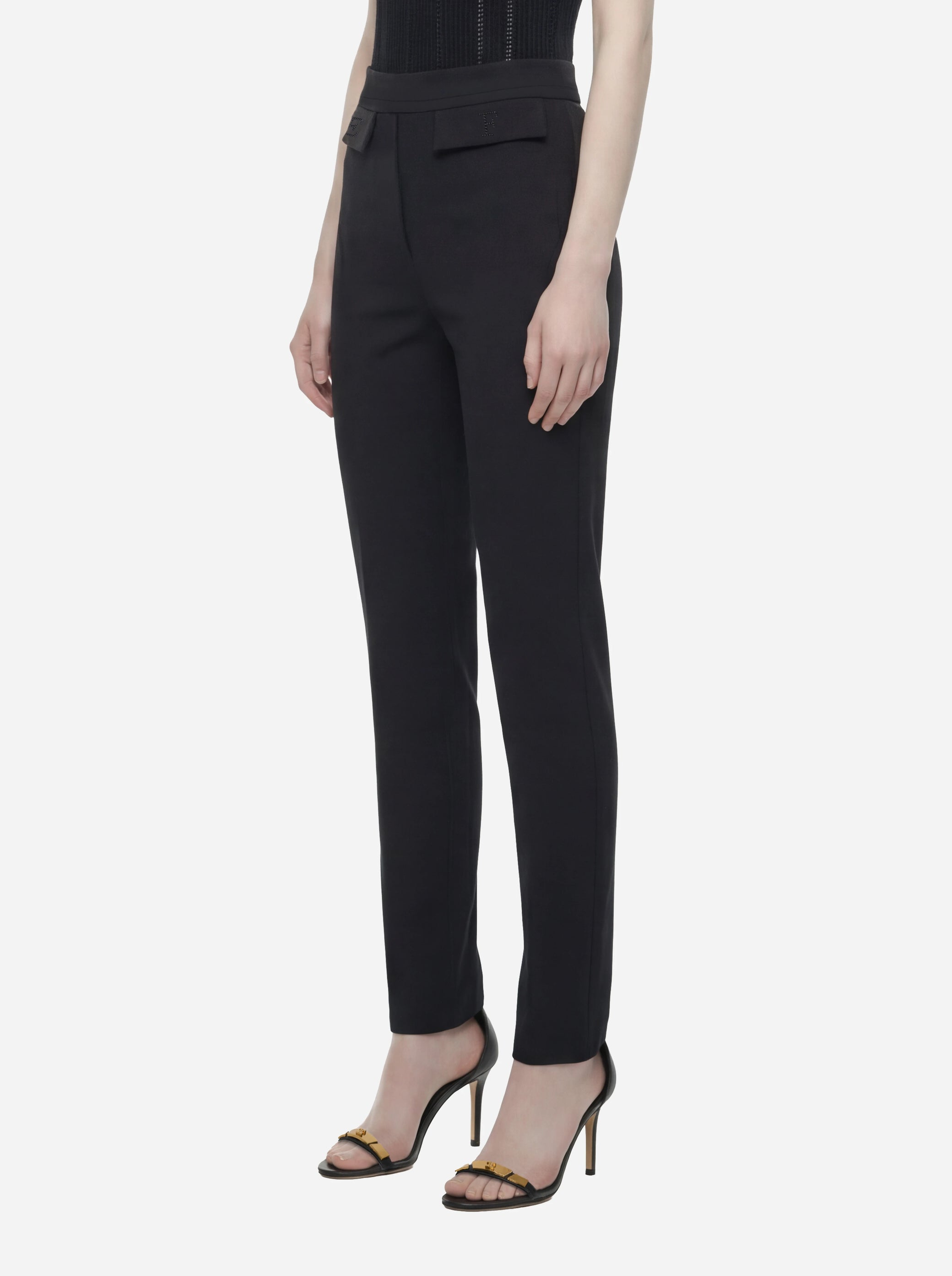 Pantalone nero in doppio crepe stretch con logo ricamato