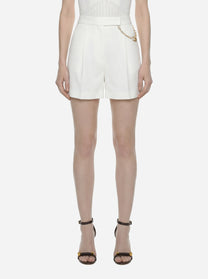 Shorts in gabardina bianco con logo gioiello
