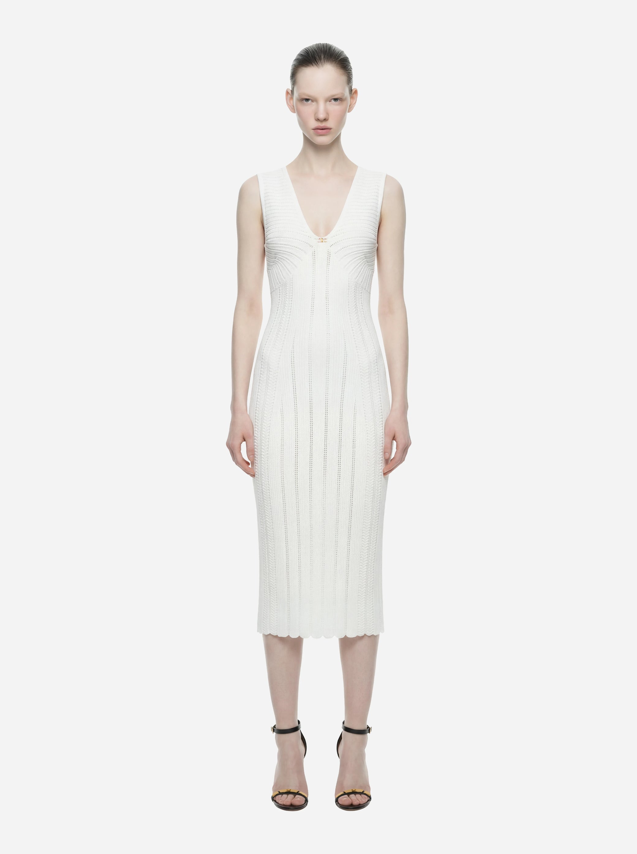 Abito bianco in maglia a jour