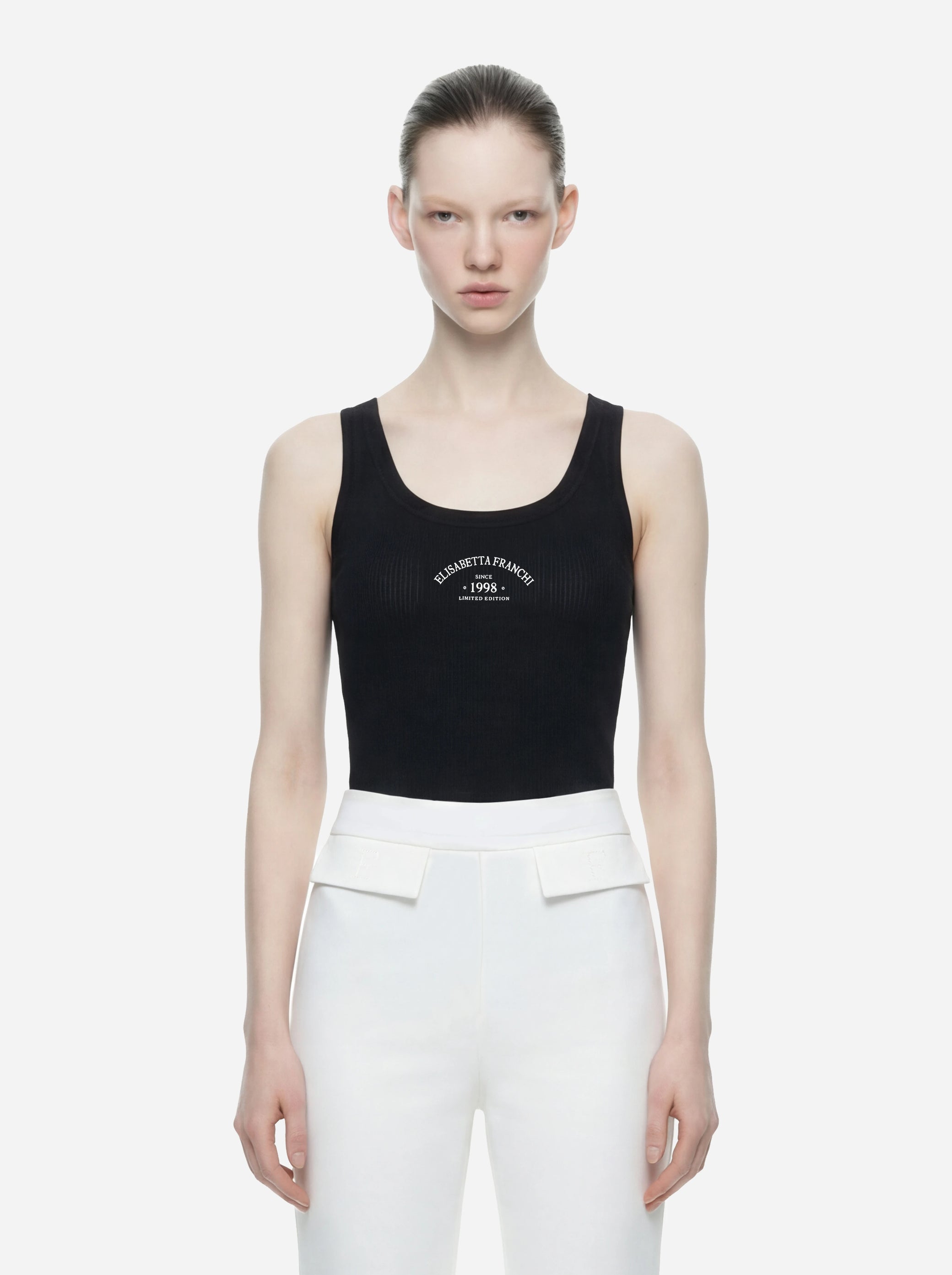 Top in maglia nero con logo