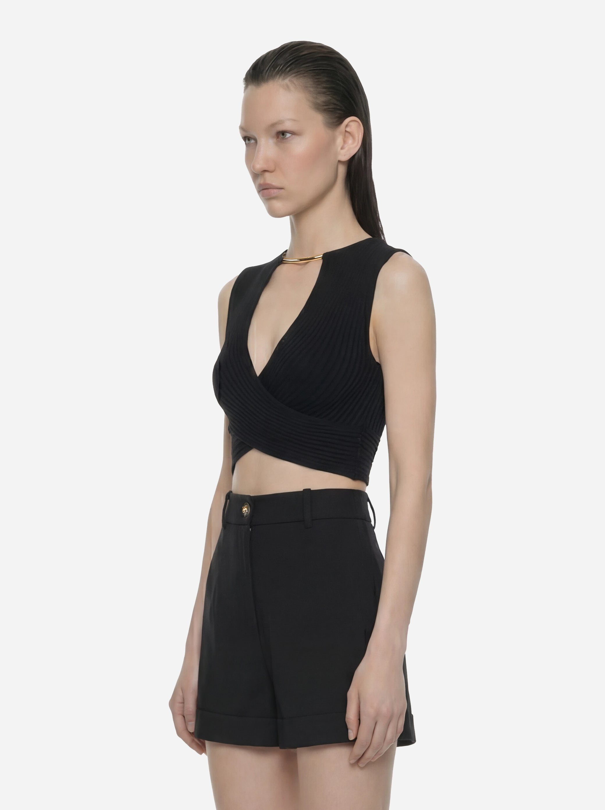 Top in maglia con dettaglio gioiello