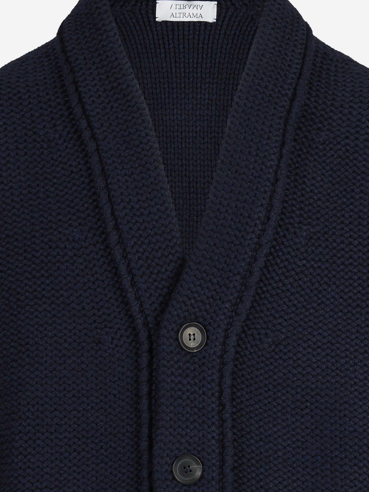 Cardigan in cashmere con collo sciallato blu - dettaglio del capo