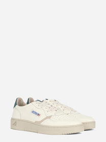 Sneaker Medalist Low in pelle bianca e blu - vista tre quarti