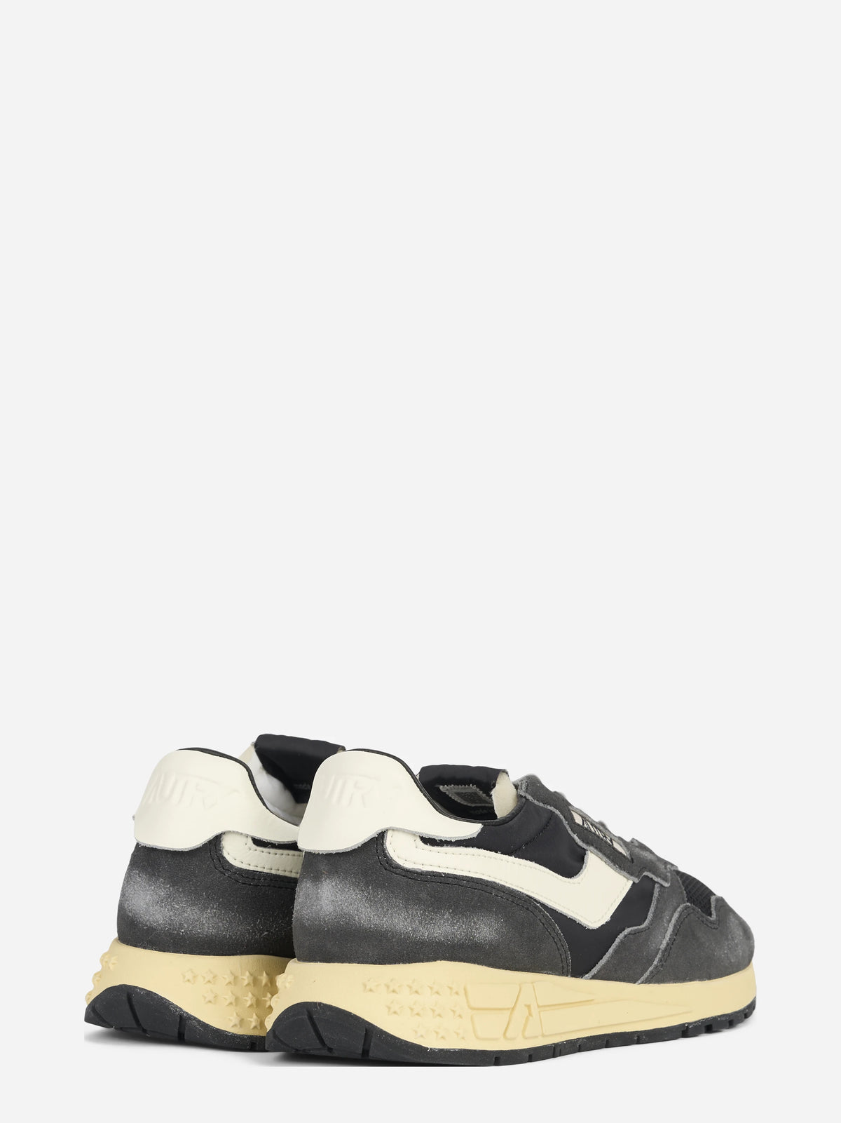 Sneaker Reelwind Low in nylon e suede nera - dettaglio della suola