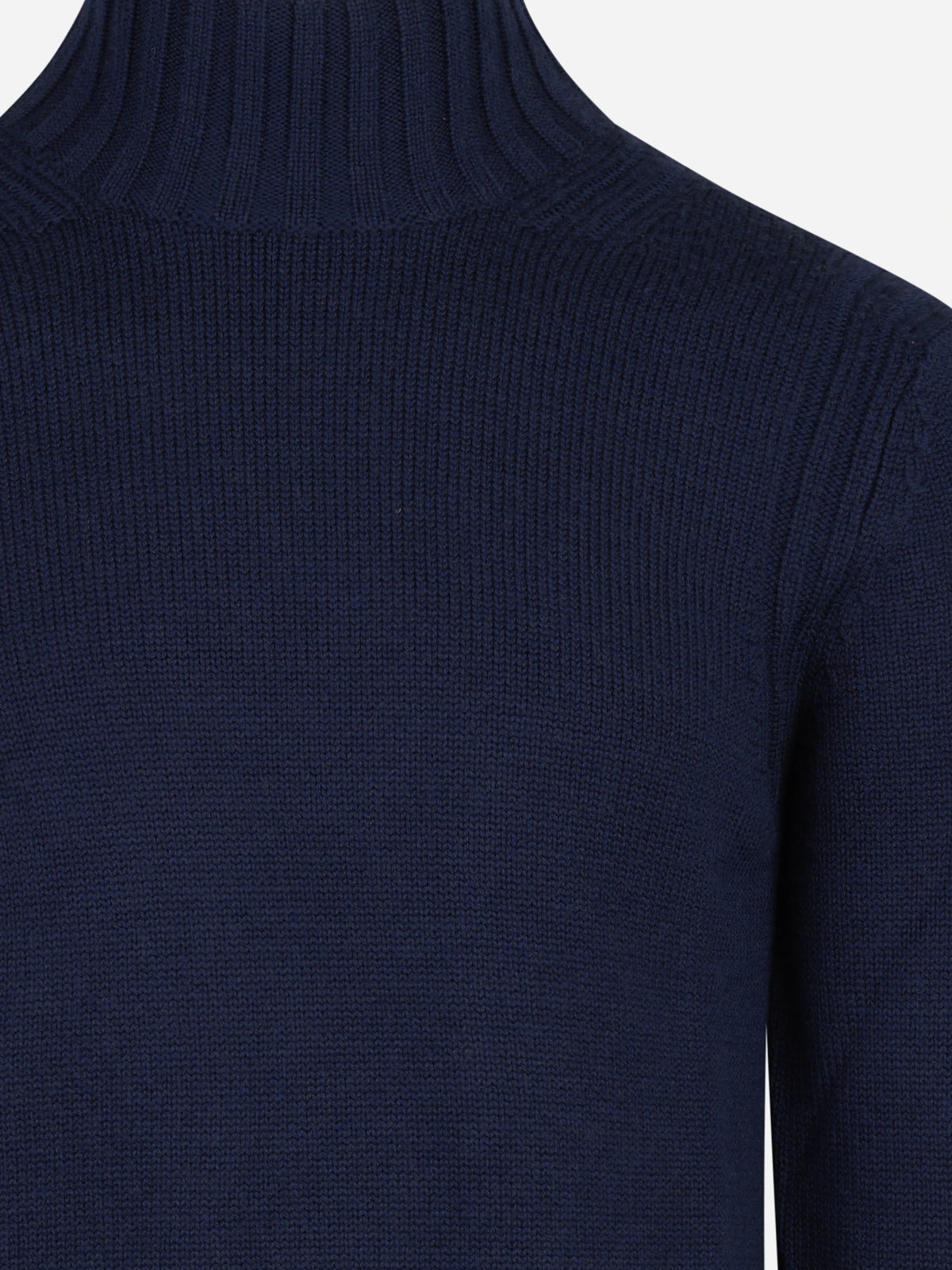 Maglia lupetto in lana blu - dettaglio