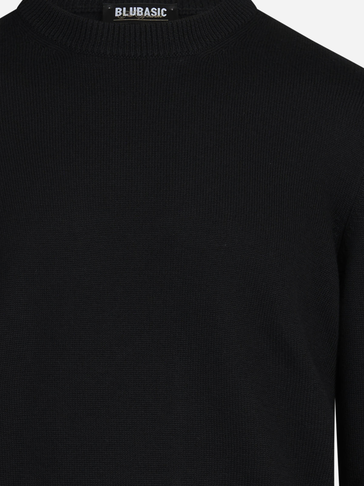 Maglia girocollo in lana merino finezza 7 nera - dettaglio del prodotto