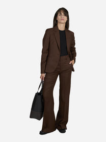 Blazer slim fit in lana stretch marrone - indossato, look completo