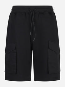 Shorts in jersey nero con tasche