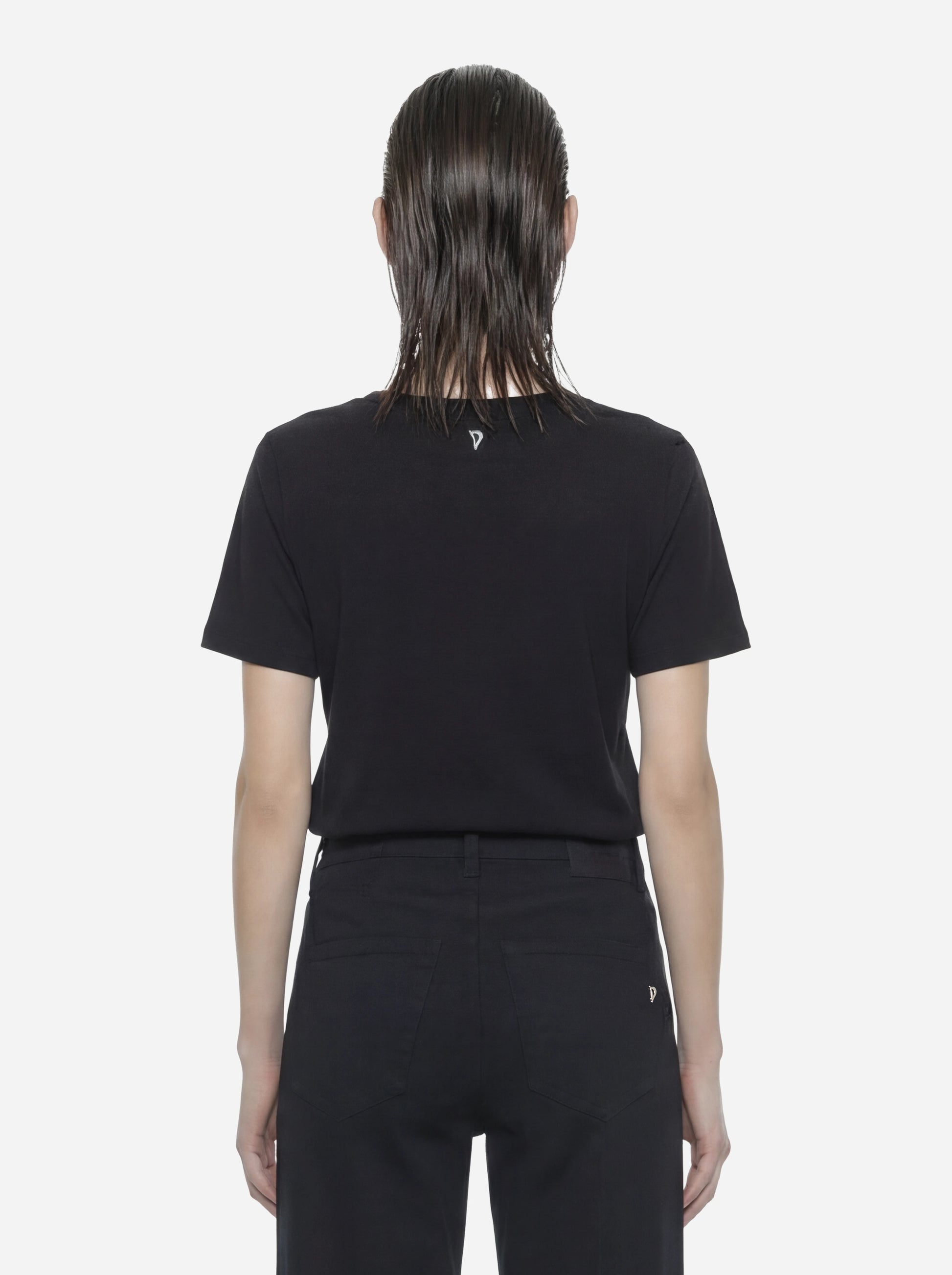 T-shirt scollo a v nera in modal e seta
