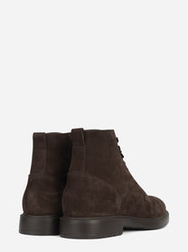 Scarponcino stringato in suede marrone Terre - dettaglio della coppia