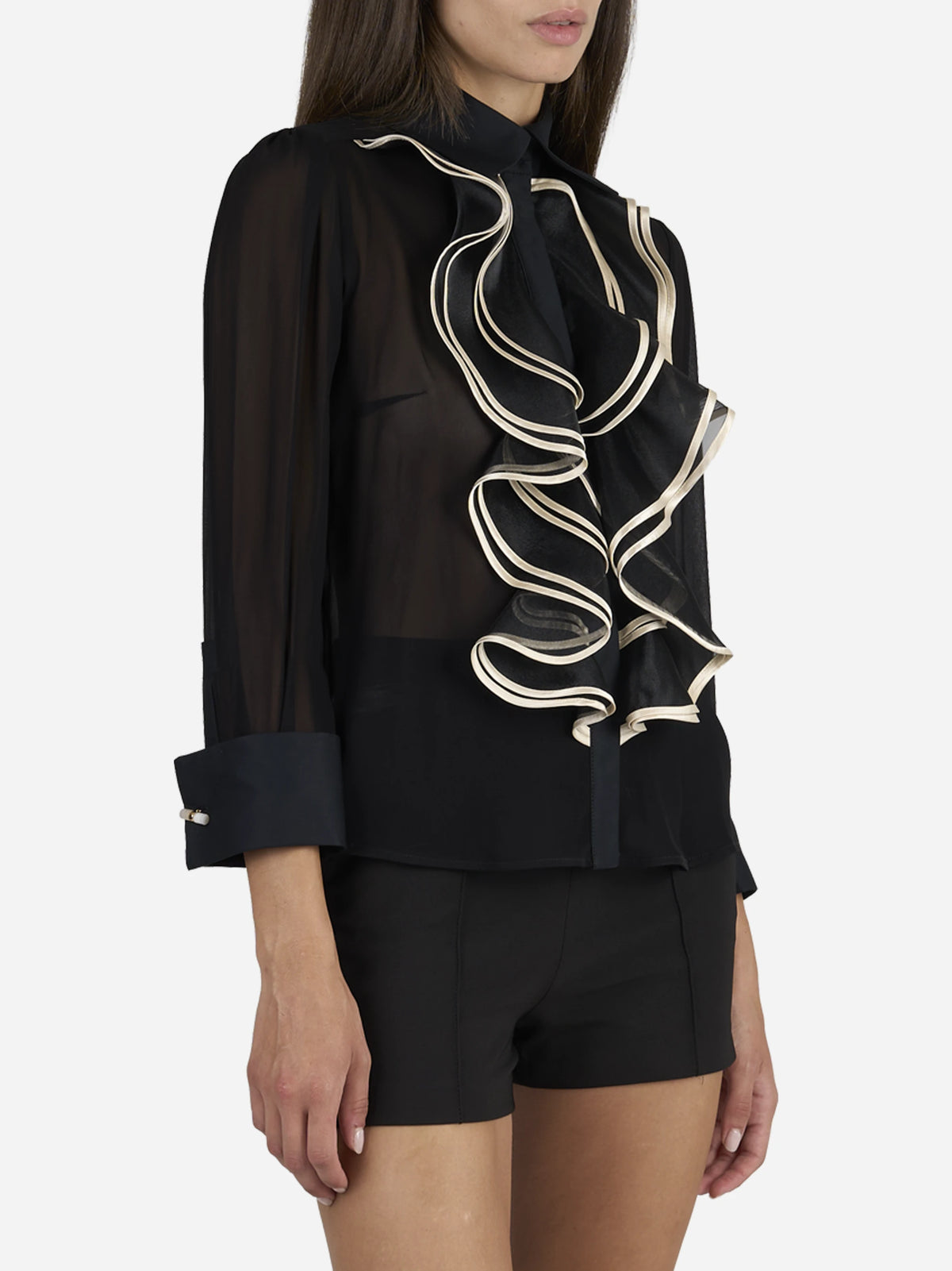 Camicia in georgette con ruches - dettaglio indossato