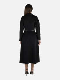 Cappotto in panno double di lana con cintura - indossato, vista posteriore