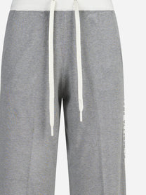Pantaloni in maglia con logo grigi e burro - dettaglio prodotto
