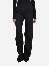 Pantaloni ampi in gabardina neri - indossato, vista frontale
