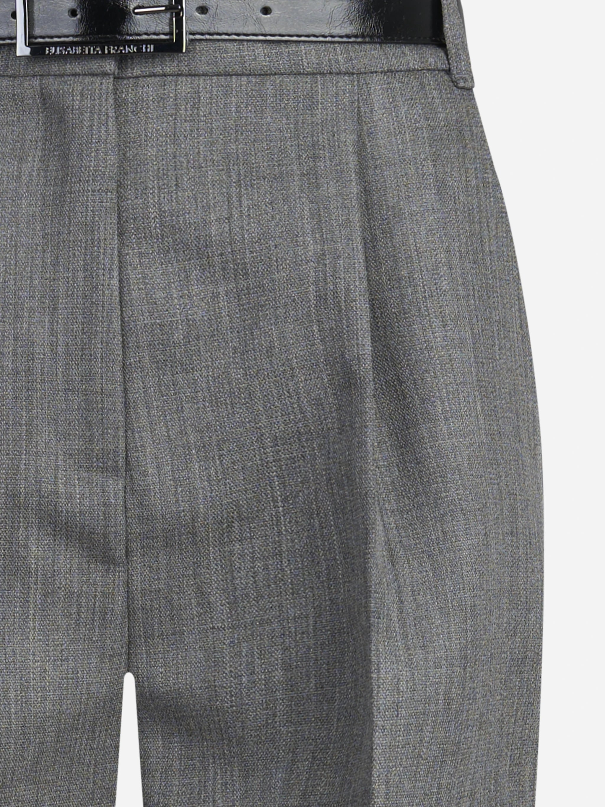 Shorts in lana vergine con cintura - dettaglio del prodotto