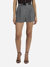 Shorts in lana vergine con cintura - indossato, vista frontale