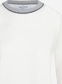 Maglia girocollo con dettaglio luminoso bianco - dettaglio del prodotto