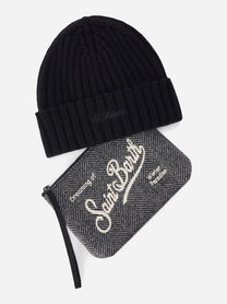 Christmas Box con berretto e pochette nera - dettaglio del berretto e della pochette
