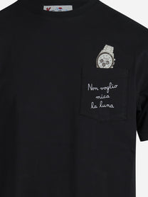 T-shirt Connor Non Voglio Mica la Luna nera - dettaglio del ricamo e del tessuto