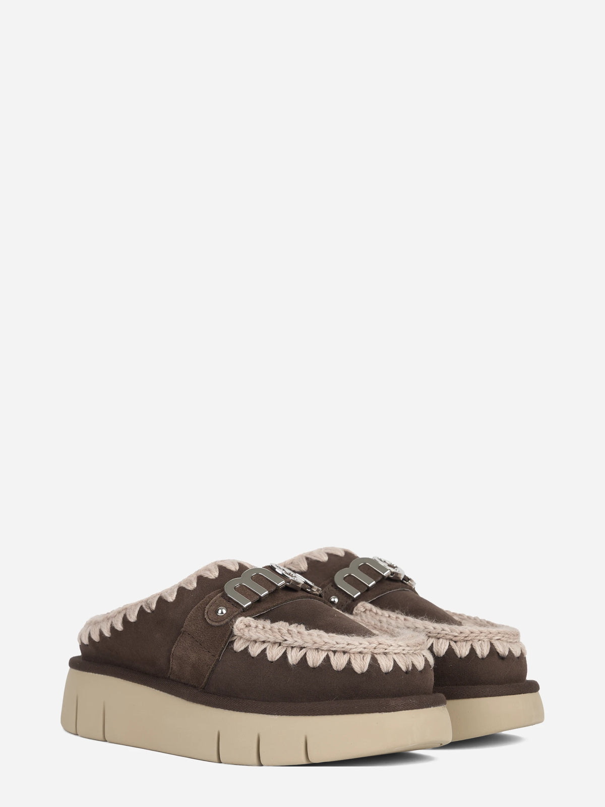 Sabot Bounce Clog Metal Logo in suede rosa - vista tre quarti