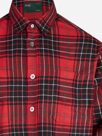 Camicia in lana vergine a quadri rossa ON ME THE SHIRT - dettaglio