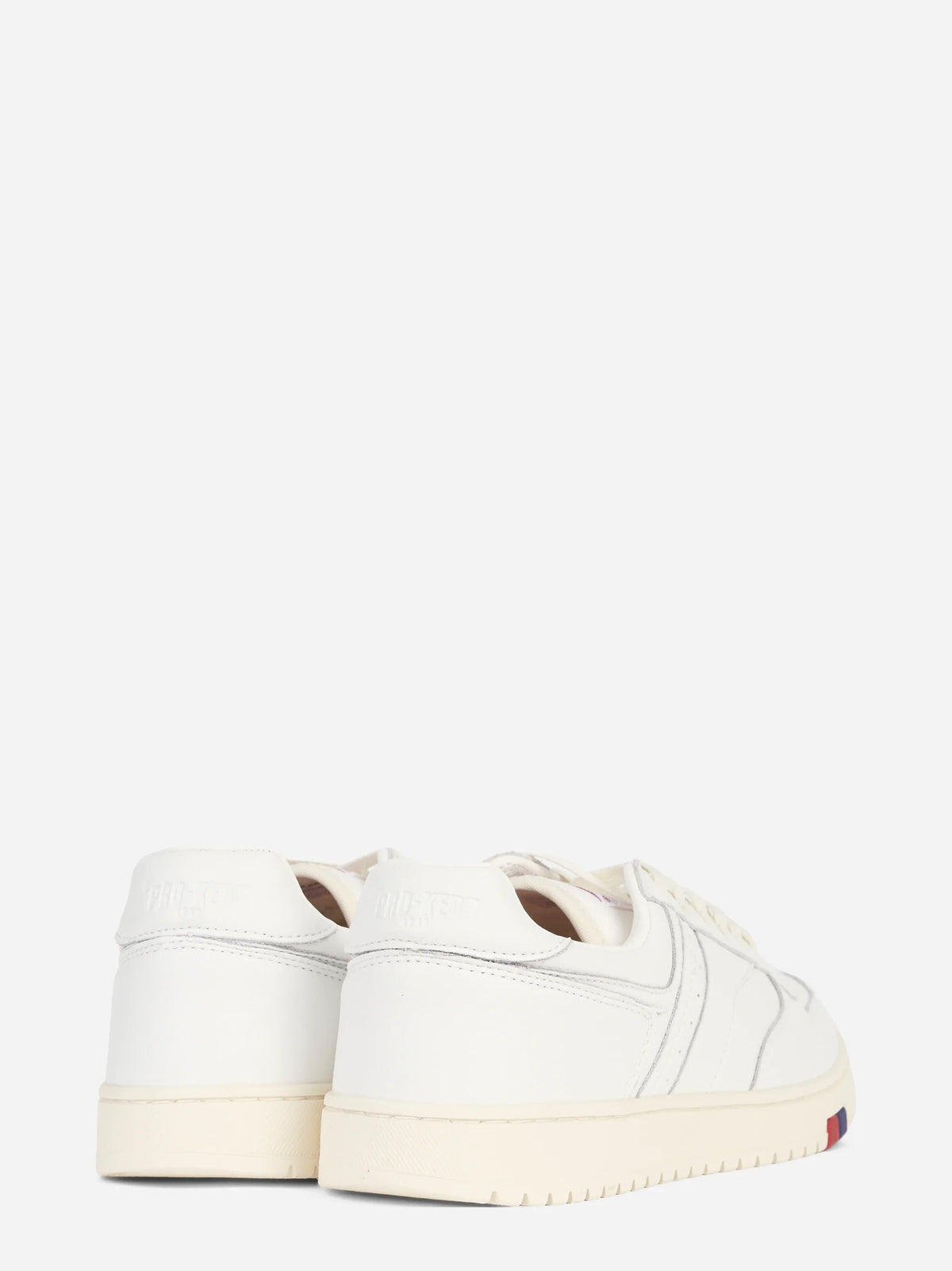 Sneaker Sky in pelle bianca - dettaglio della coppia