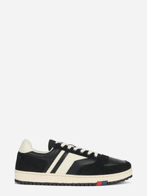 Sneaker Sky in pelle nera - vista laterale