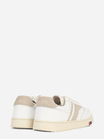 Sneaker Sky in pelle bianca e beige - dettaglio della coppia