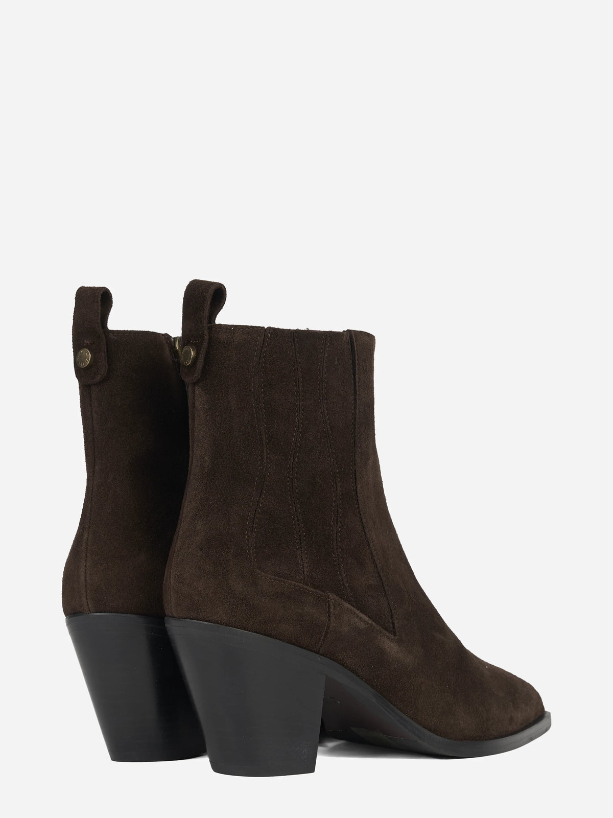 Stivaletto Wendy in suede testa di moro - dettaglio della coppia