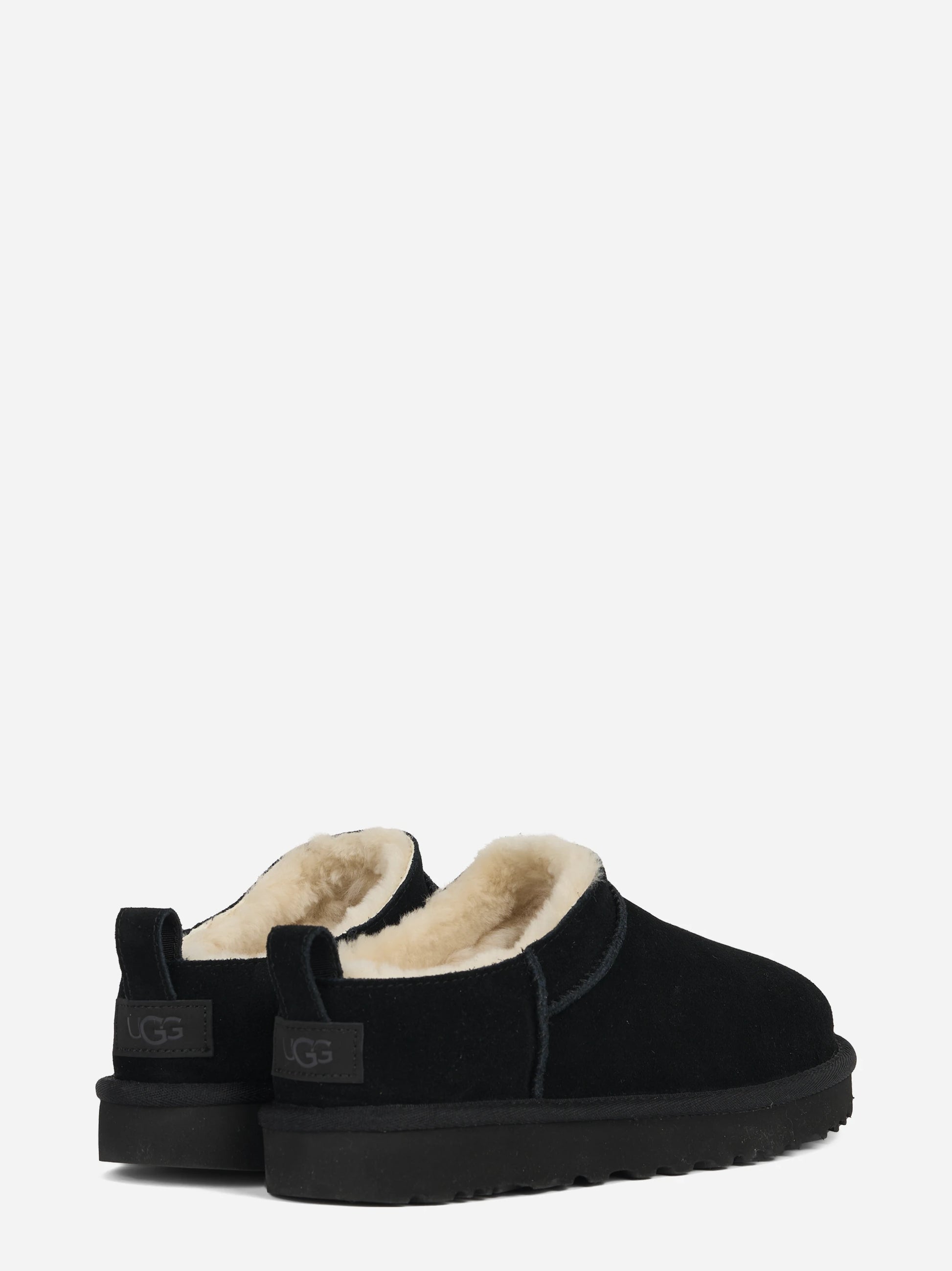 Stivaletto Classic Micro in camoscio nero - dettaglio della suola