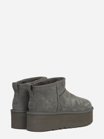 Stivaletto Classic Ultra Mini Platform in camoscio Charcoal - dettaglio della suola