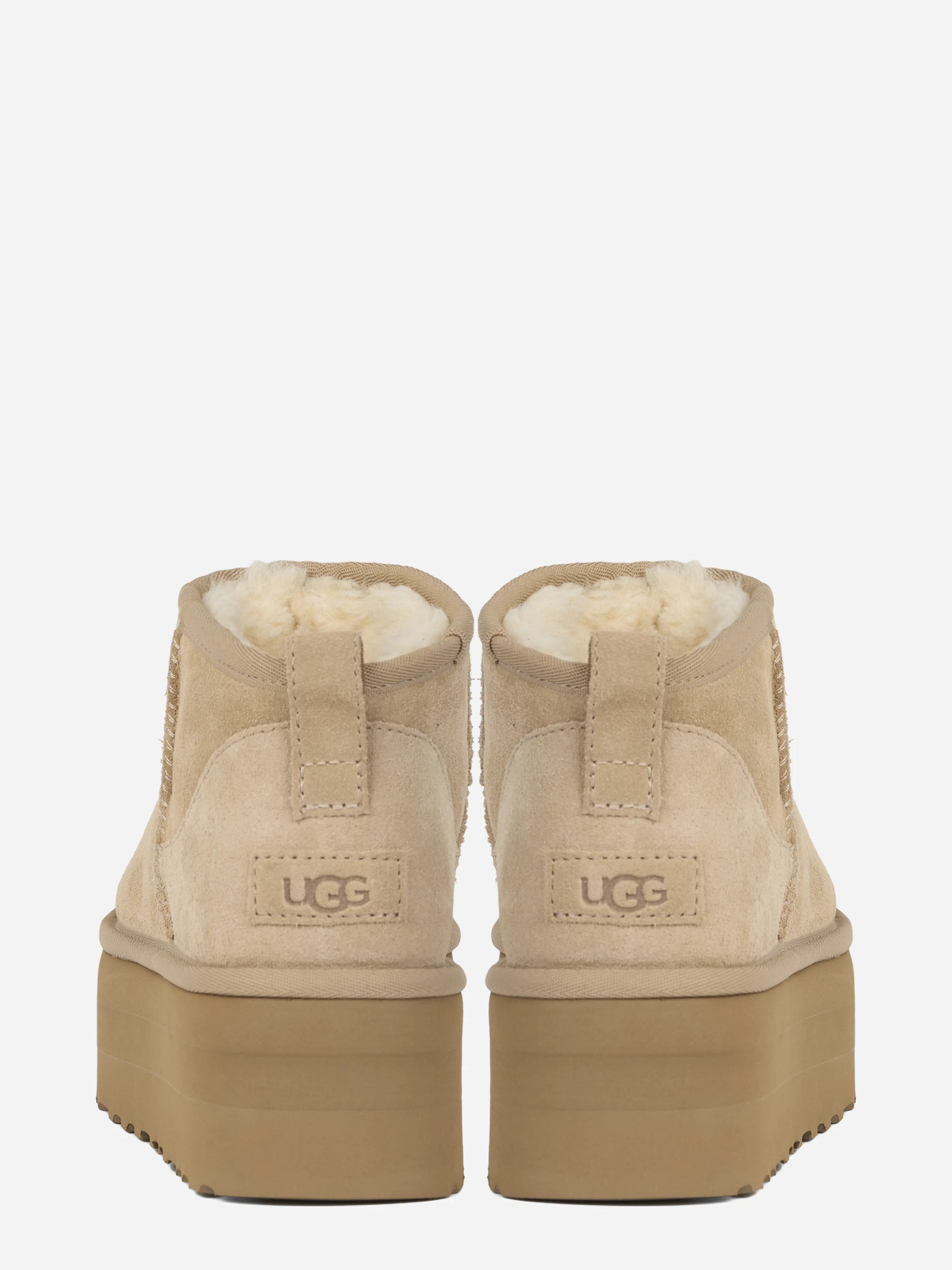 Stivaletto Classic Ultra Mini Platform in camoscio Sand - vista tre quarti