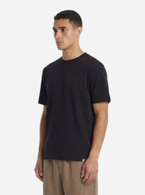 T-shirt girocollo nera Toledo